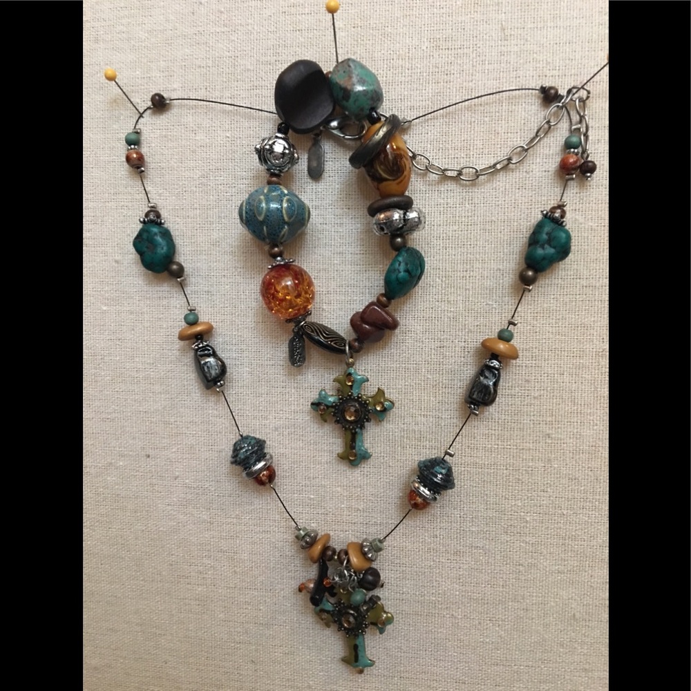 Necklace and bracelet set