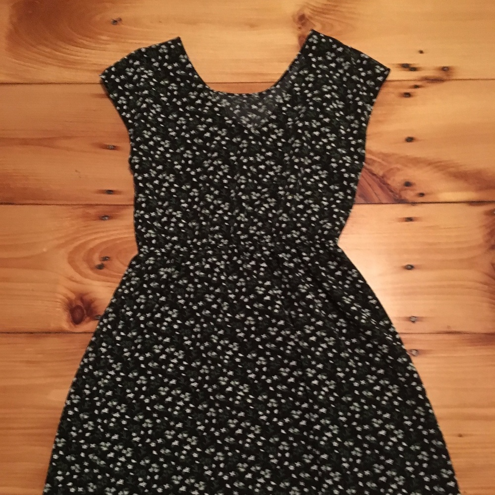 Floral Scoop Neck Dress.