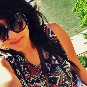 Meet your Posher, Marisol