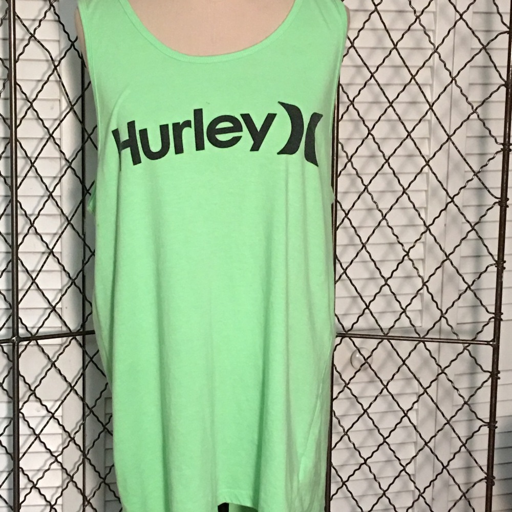 Men’s Hurley tank.