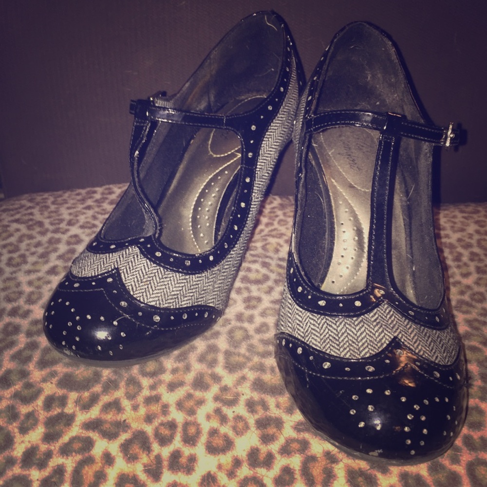 Houndstooth and Patent Leather T-Strap Heel