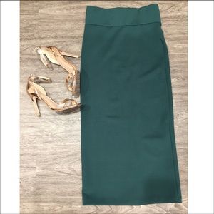 NWT✨ H&M Emerald Green High Waisted Long Skirt 😍 NWT✨ H&M Emerald Green High Waisted Long Skirt 😍