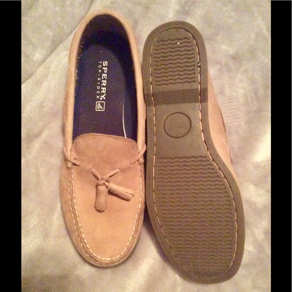 Sperry Other - NWOT Sperry Topsider Flats.