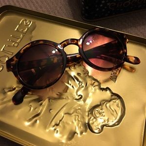 ✅SOLD Round tortoiseshell sunglasses