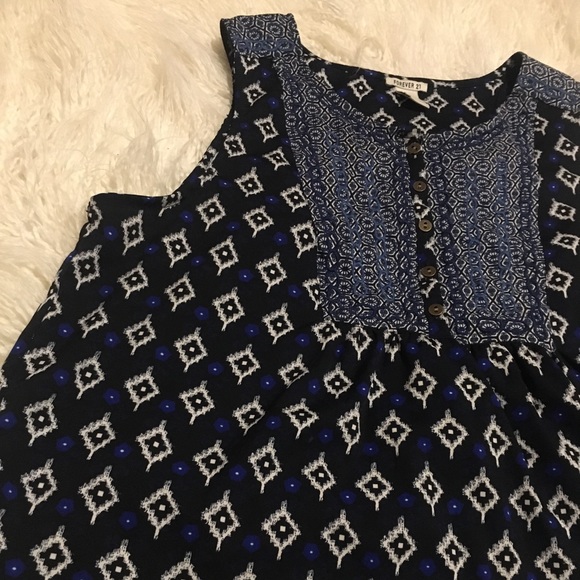 Patterned Tank Top - Picture 2 of 5