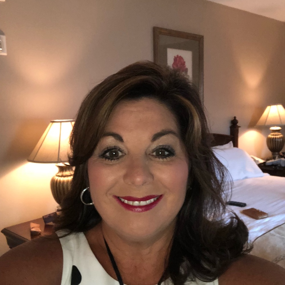 Meet your Posher, Sharon