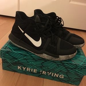 Nike Kyrie 3 BHM (Black History Month)