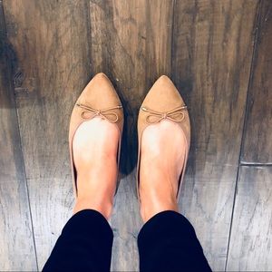 Ballet flats in tan