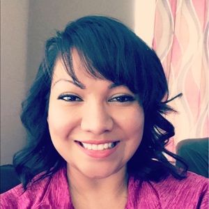 Meet your Posher, Stephanie