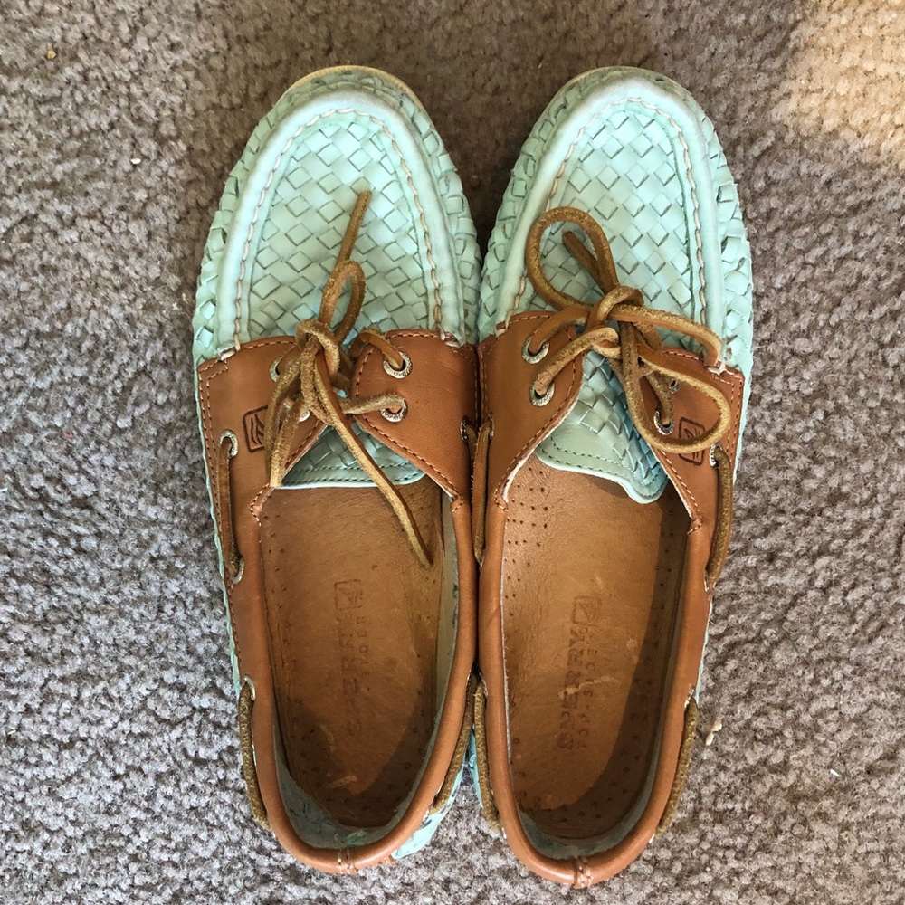 Mint Sperry topsider boat shoes size 7