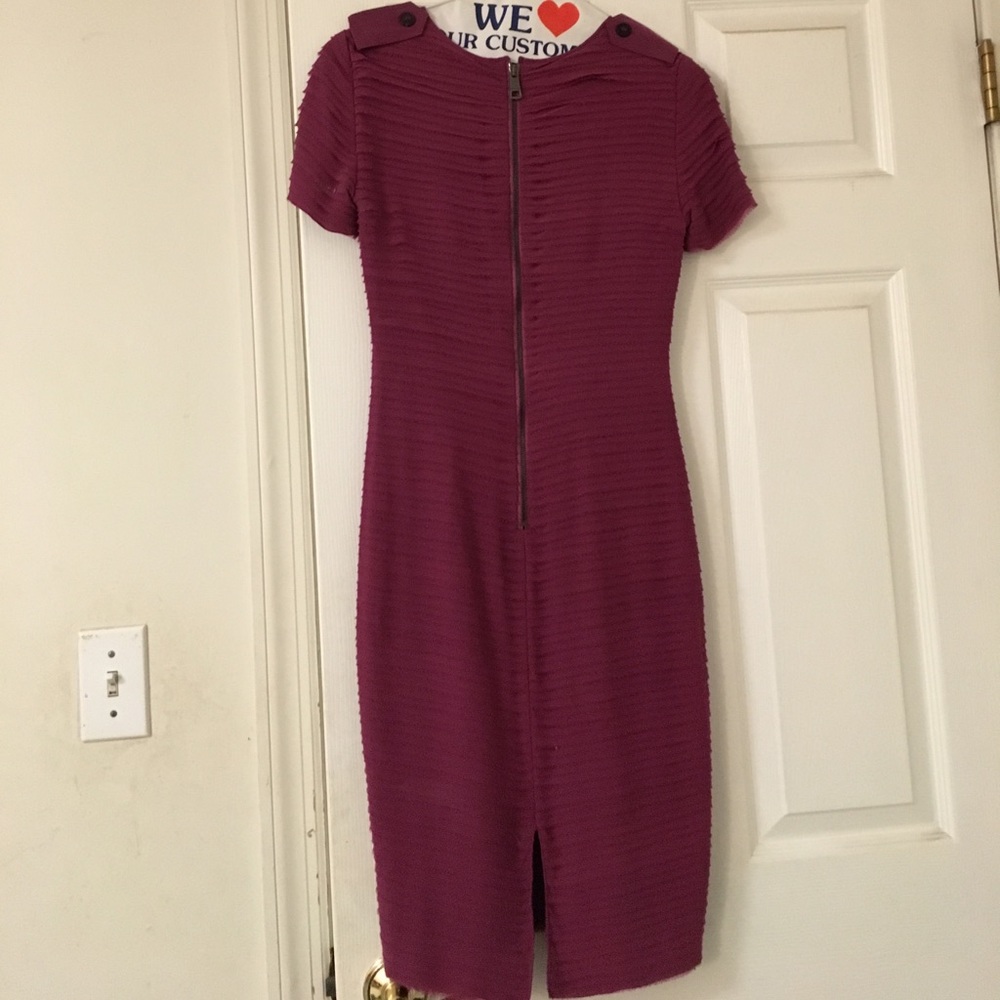 Burberry 100% silk dress. US size 4. Classy dress.