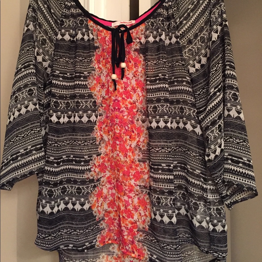 Junior’s Large Sheer Top/Blouse