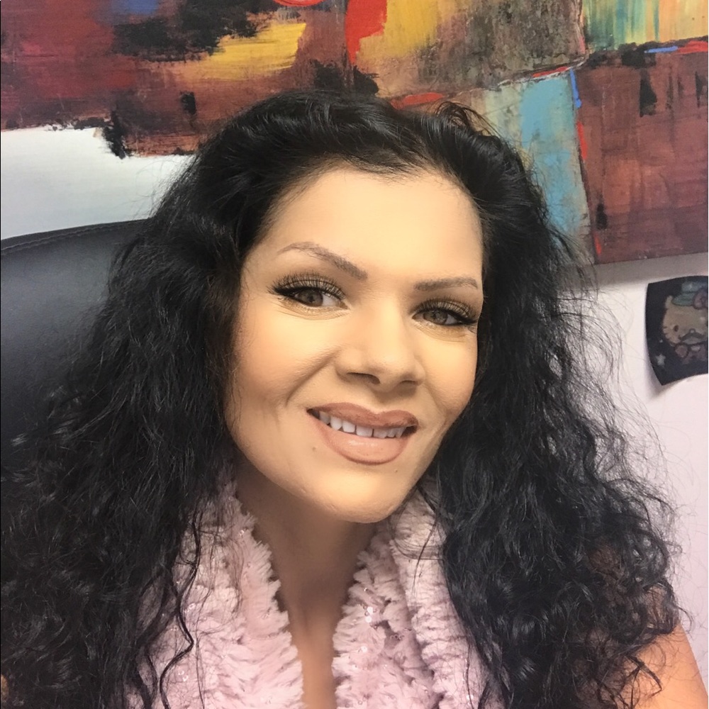 Meet your Posher, Natasha