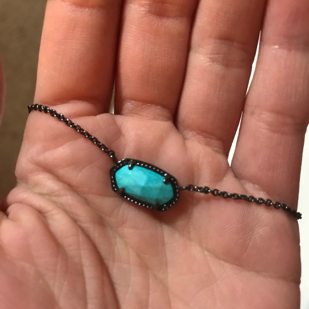 SOLD! Kendra Scott Elisa.