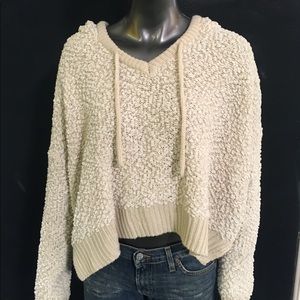 Pol Sweater & Hoodie