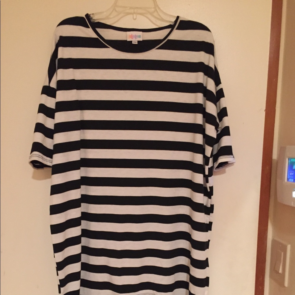Lularoe Irma tunic
