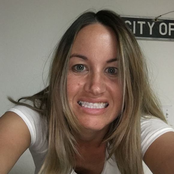 Meet your Posher, Elizabeth - Picture 1 of 1