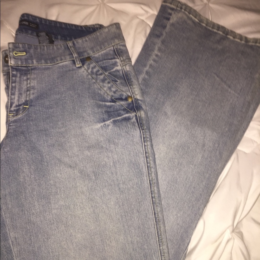 DKNY Jeans