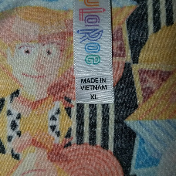 SOLD X-Post Toy Story Buzz & Woody Classic Tee XL - Picture 5 of 8