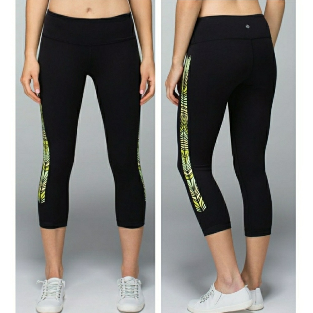 Wunder Under Crop Print Full-On Luon Blk/Green Tribal 4
