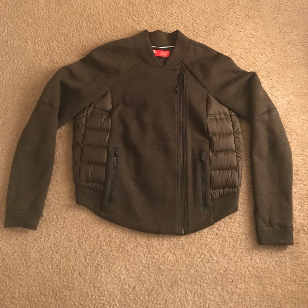 Nike Aeroloft  Tech Fleece Jacket.