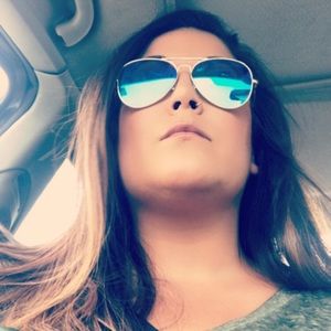 Meet your Posher, Megan