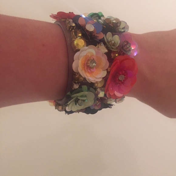 SOLD NWOT J.Crew Blooming Sequin Paillette Cuff - Picture 6 of 8