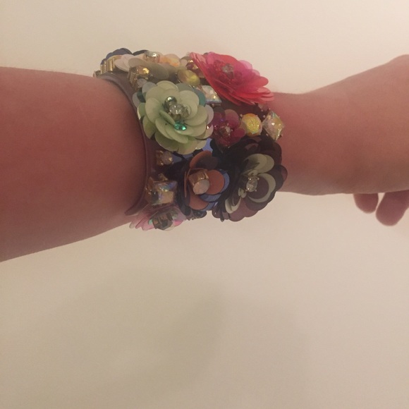 SOLD NWOT J.Crew Blooming Sequin Paillette Cuff - Picture 7 of 8