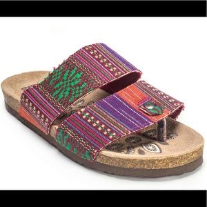 MukLuks Sandals