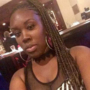 Meet your Posher, Briana