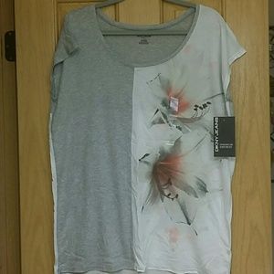 DKNY Jean's printed T-shirt NWT size XL DKNY Jean's printed T-shirt NWT size XL