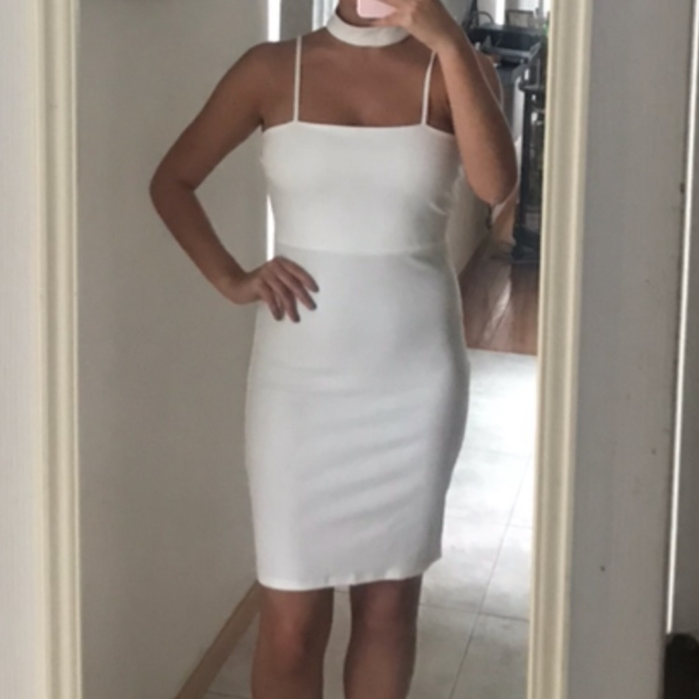 Missguided White Mini Dress w Choker Neck - Picture 4 of 4