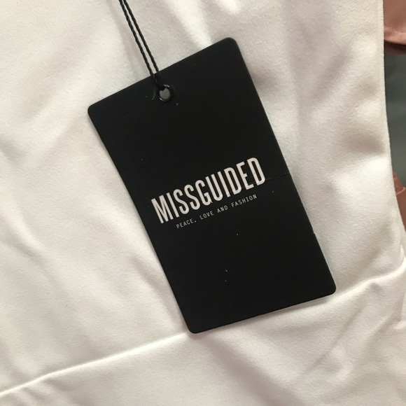 Missguided White Mini Dress w Choker Neck - Picture 3 of 4