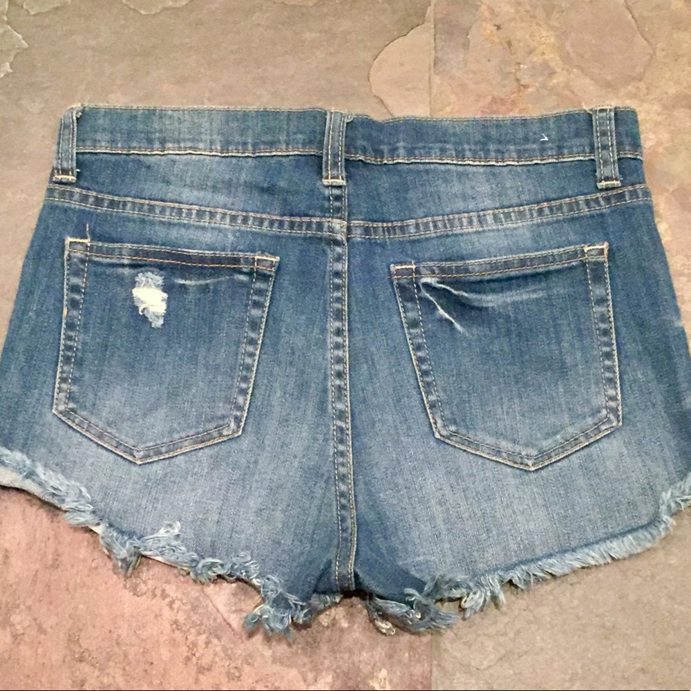 Jean Shorts - Picture 3 of 6