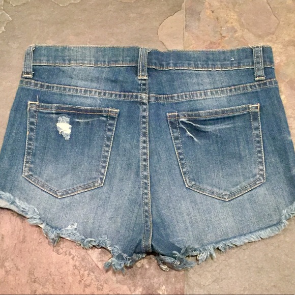 Jean Shorts - Picture 3 of 6