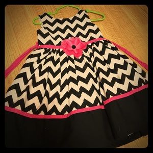 Cute black and white striped dress Cute black and white striped dress