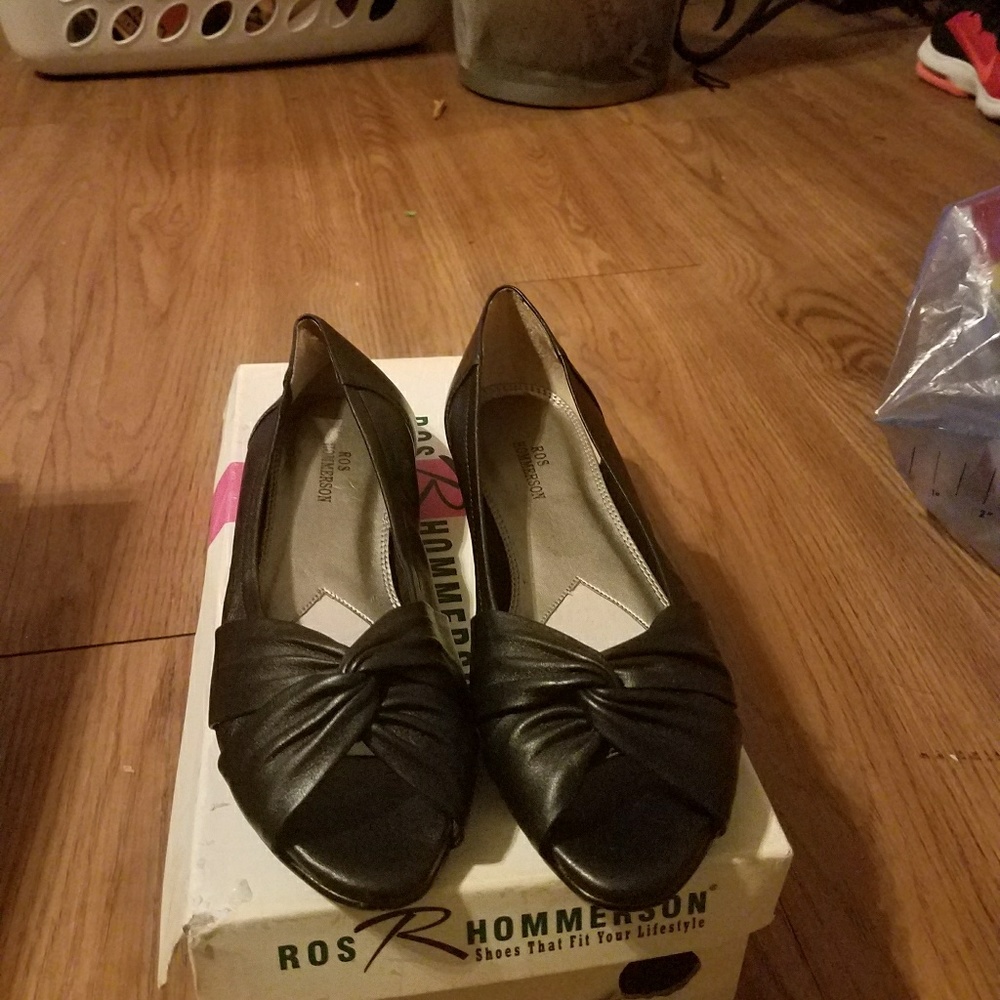 Ros Hommerson flats size 7