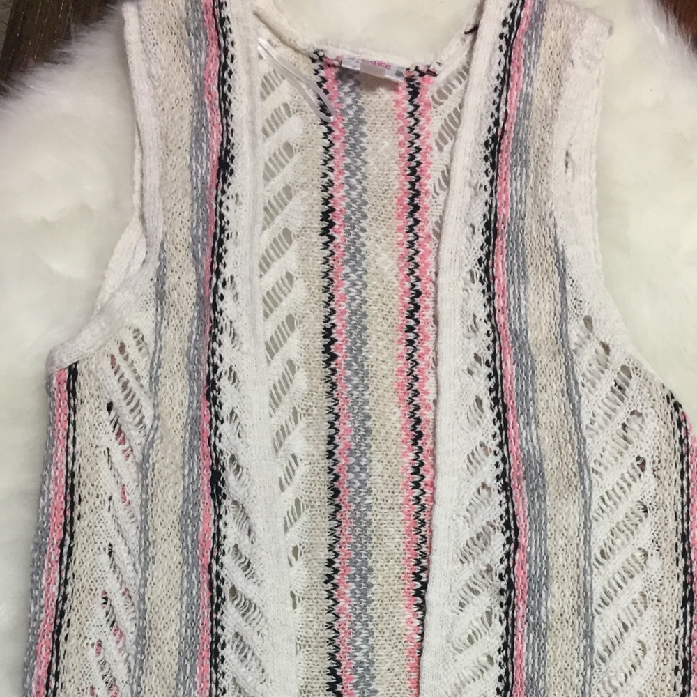 Justice fringe crochet vest!