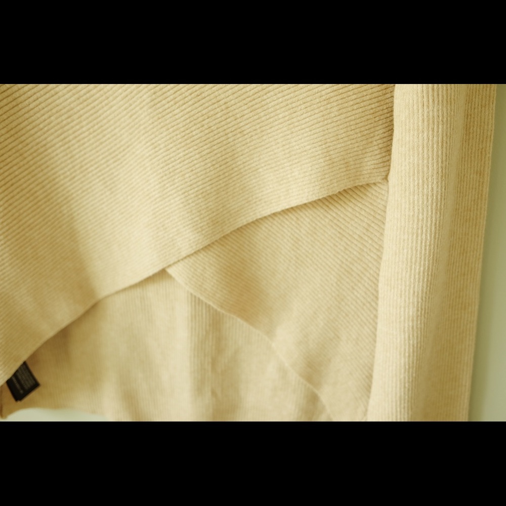 NWOT - Zara sweater with back wrap detail