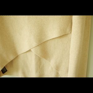 NWOT - Zara sweater with back wrap detail