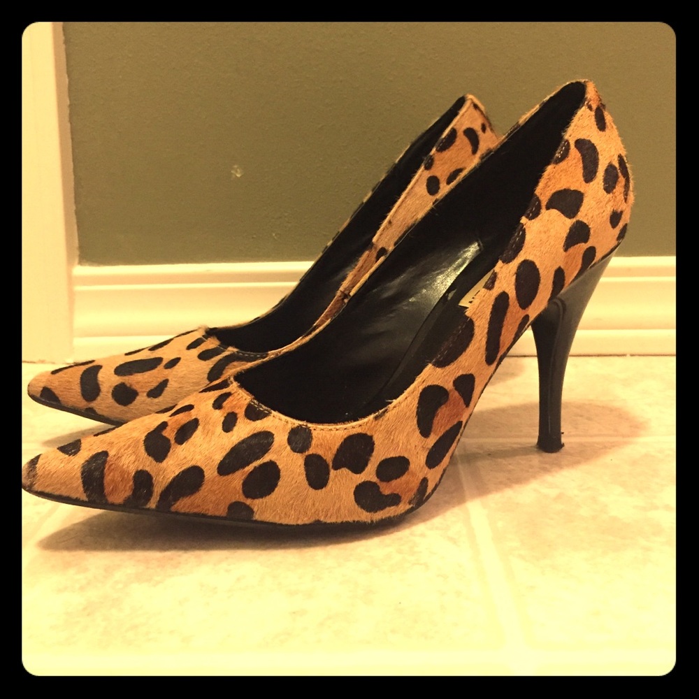 Steve Madden leopard pointed toe heels