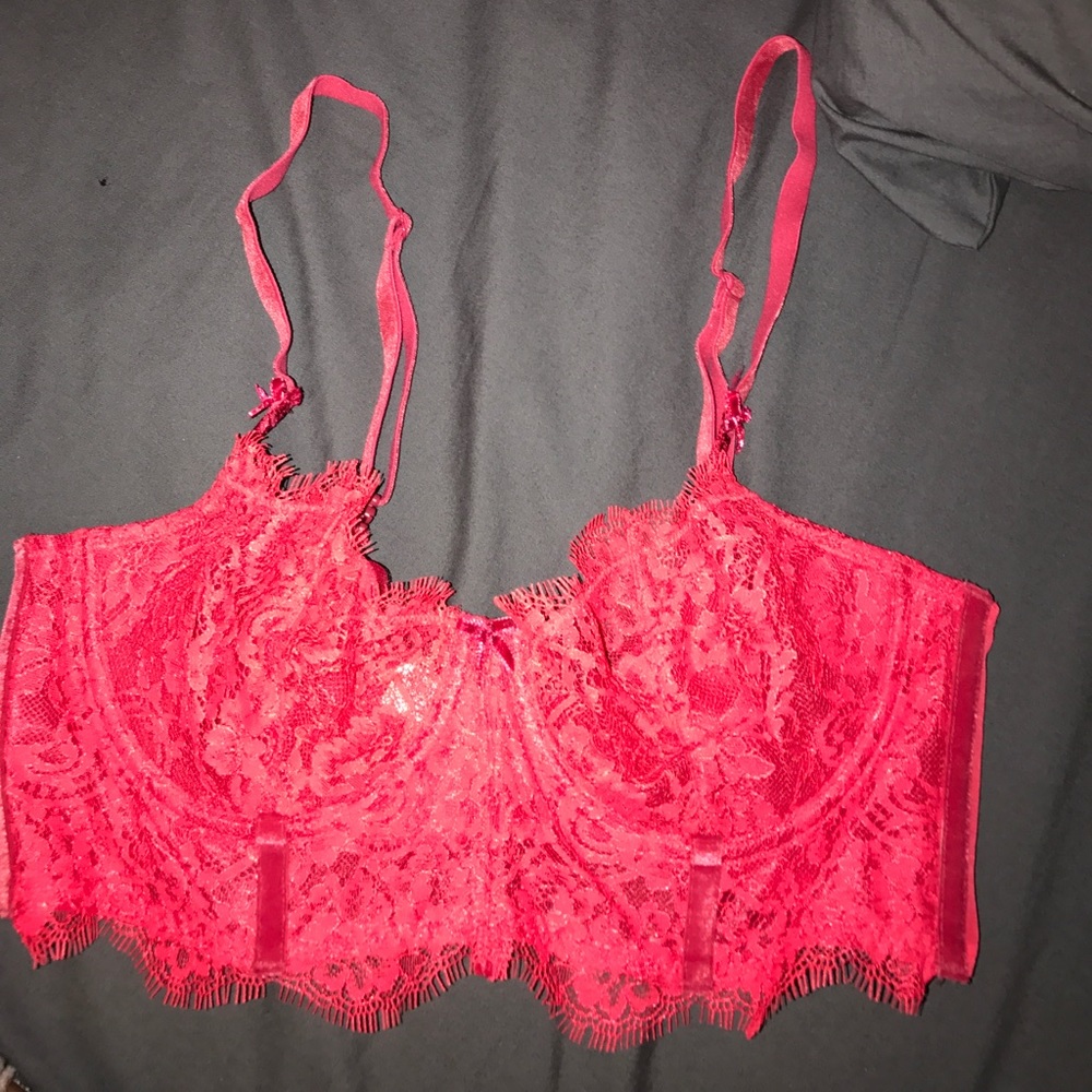 Very pretty red bra