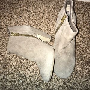 Steve Madden booties!