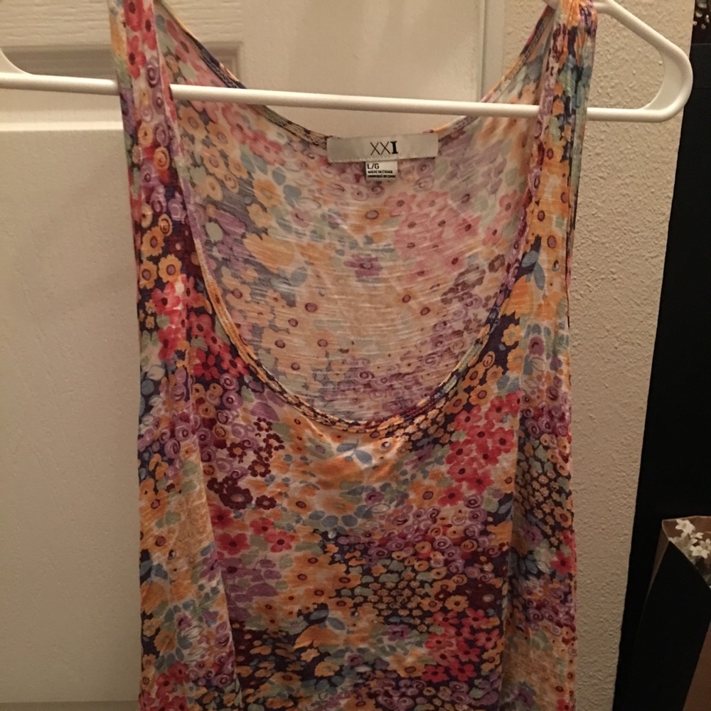 Cute Forever 21 Floral tank