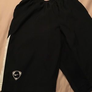 Girls Nike basketball shorts size large