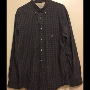 Men’s L Plaid Nautica Button Down Shirt