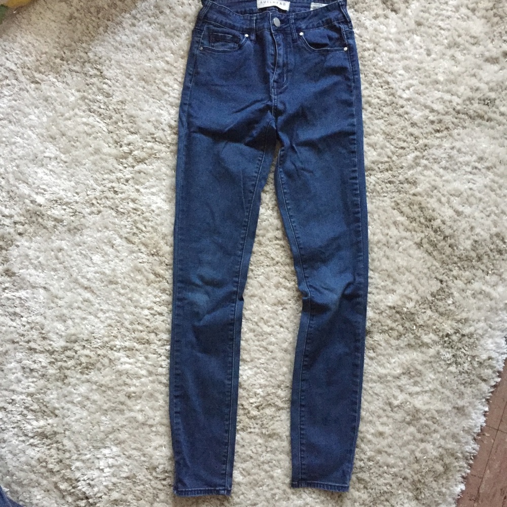Bullhead High Rise Skinniest Jeans