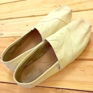 Cream Women’s TOMS Sz. 10
