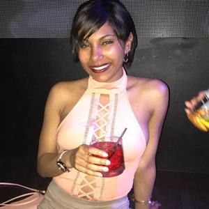 Meet your Posher, Janelle