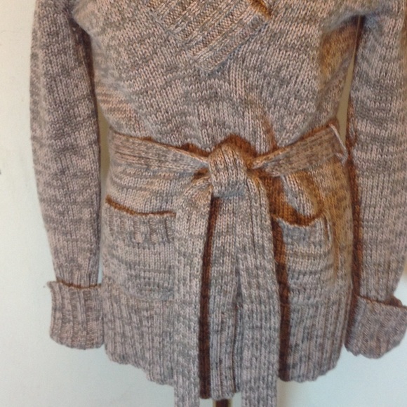 VS MODA LIGHT  BROWN VINTAGE SWEATER - Picture 3 of 5